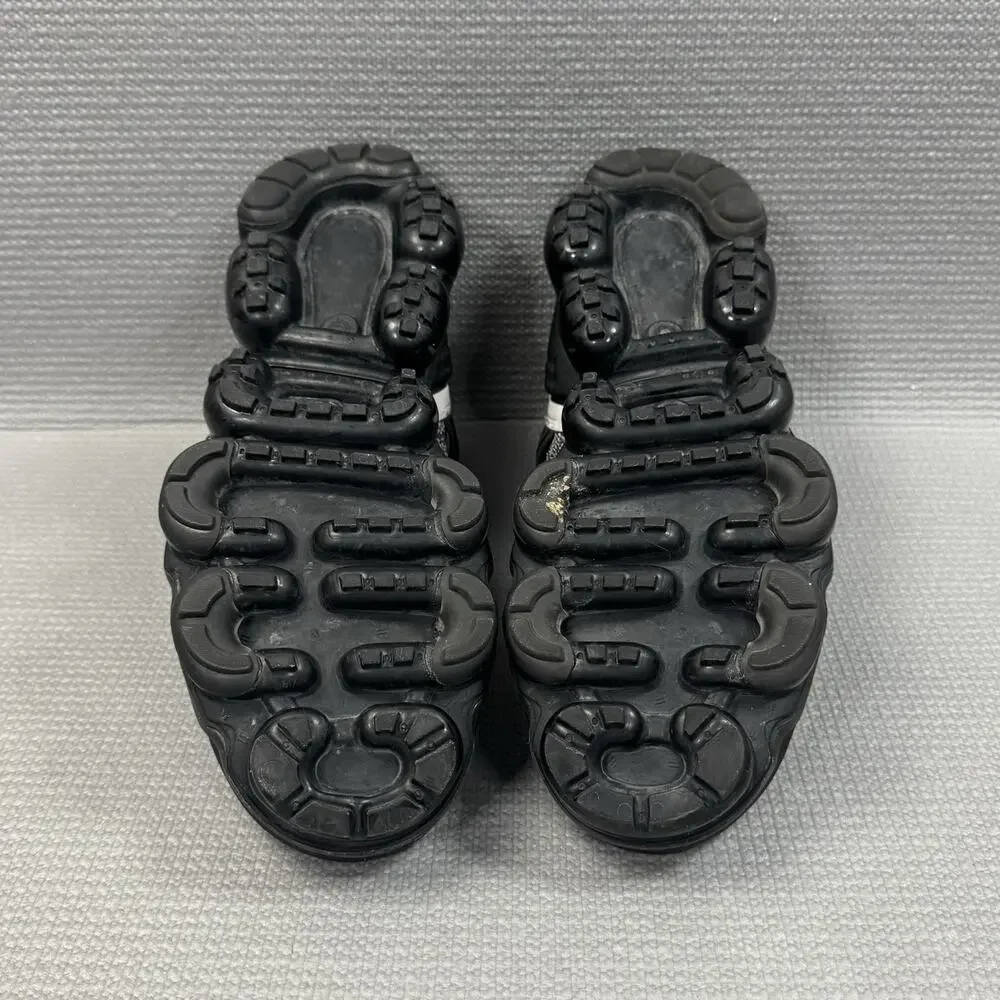 Nike excellent barely